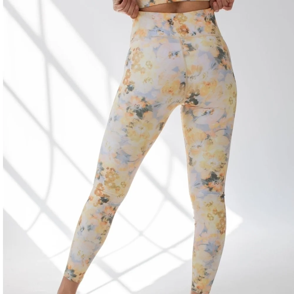 SAVVI Indi Leggings Bouquet Print | Size estimated Women's medium - Picture 8 of 11
